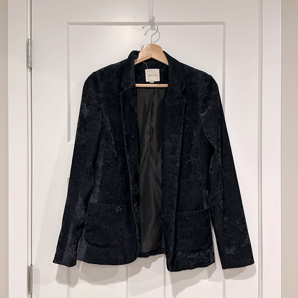Silence and Noise Urban Outfitters Velour Textured Blazer Dark Navy Size Small S